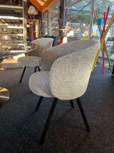 Ensemble 2 fauteuils Mikado chez Vitra